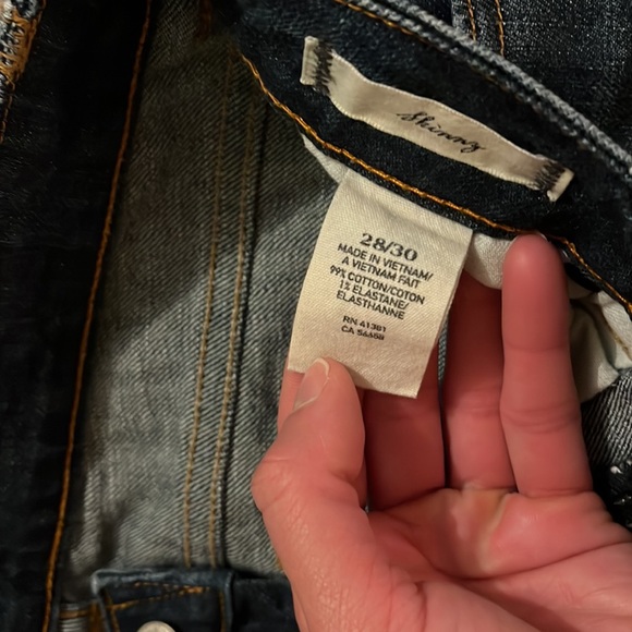 Skinny jeans. - Picture 3 of 3